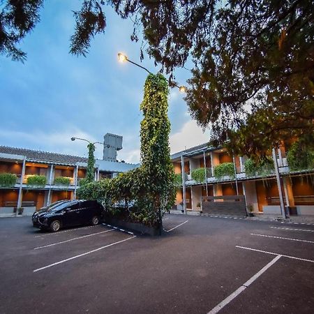Hotel Nyland Pasteur Bandung Esterno foto