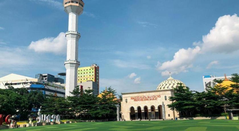 Hotel Nyland Pasteur Bandung Esterno foto